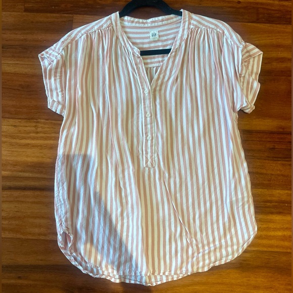 Gap Easy Popover Shirt - Picture 2 of 5